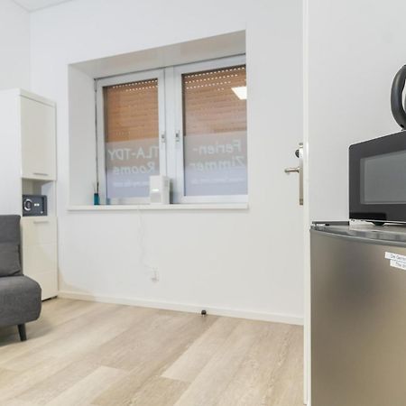 Private Room #1 With King Size, Ground Floor, Ac, Only 2Min To Rab Рамштайн-Мизенбах Экстерьер фото