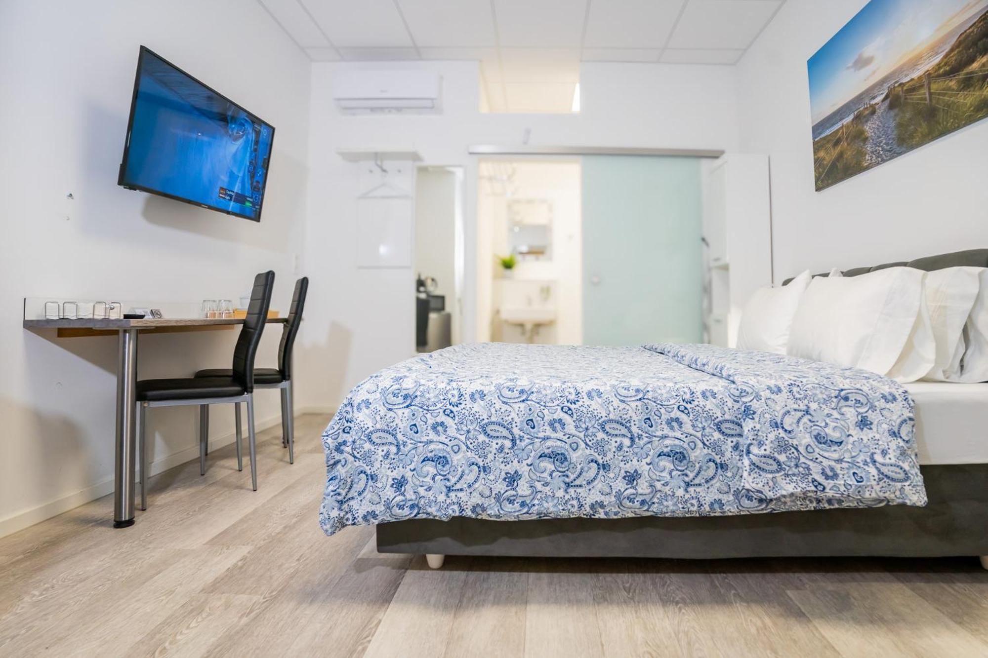 Private Room #1 With King Size, Ground Floor, Ac, Only 2Min To Rab Рамштайн-Мизенбах Экстерьер фото